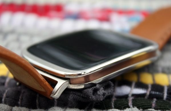Review smartwatches ASUS ZenWatch: it must be seen