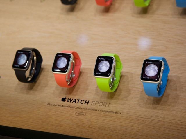 Apple removes the product from the shelves competitors Apple Watch