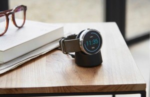 Rechargeable Apple Watch is compatible with Motorola Moto 360