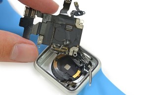 Experts iFixit disassembled Apple Watch and appreciate their maintainability
