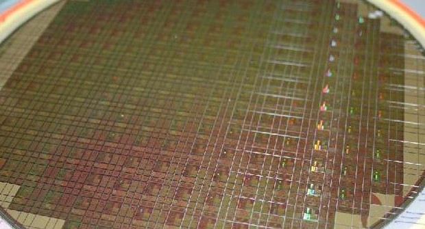 Global Foundries start producing 14 nm chips in 2015