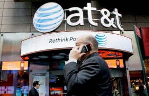 AT & T announced that it costs $ 10 billion and the completion of the purchase of Iusacell for $ 2.5 billion