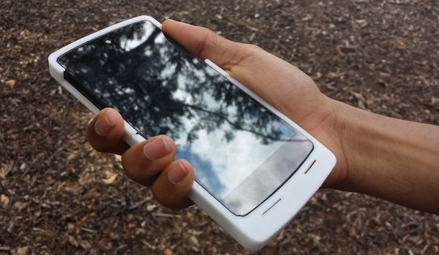 Covers ExoDrive add microSD-slot smartphones without that
