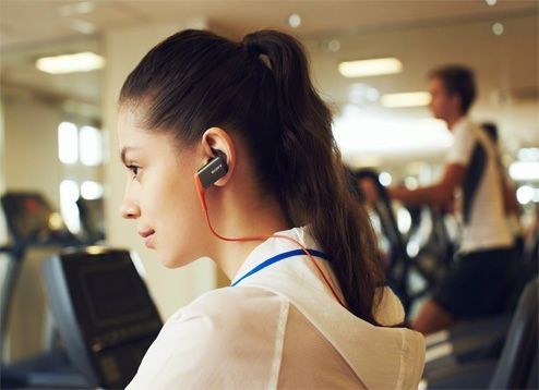Headphones Sony MDR-AS600BT support NFC and Bluetooth