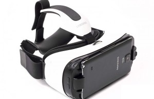 Review of Samsung GALAXY Gear VR: let's go for a walk on parallel worlds!