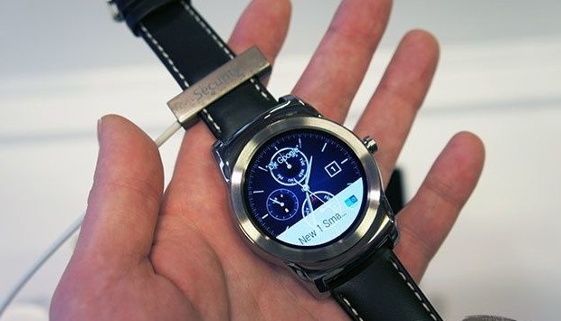 MWC 2015: a brief introduction to the clock and LG Watch Urbane and Watch Urbane LTE