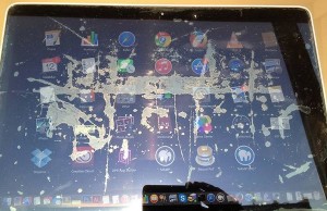 MacBook Pro display with that stain irreparably: new petition against Apple