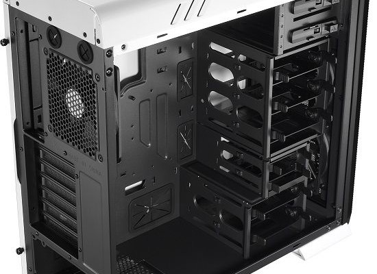 Aerocool Aero-1000: a spacious enclosure for power systems