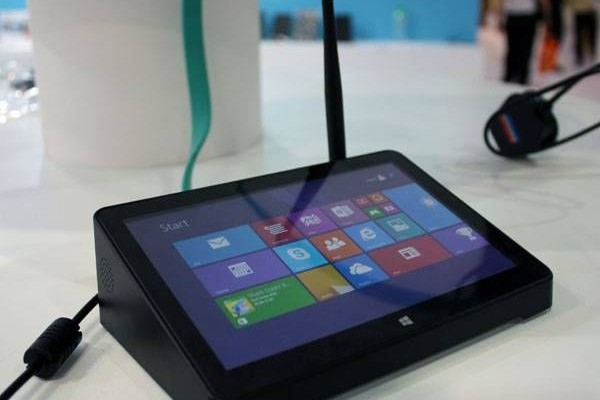 Nettop Pipo X8 endowed with its own touchscreen