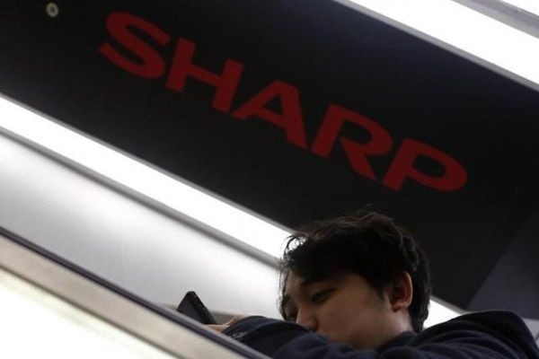 Sharp will provide the business of producing screens for smartphones and tablets into a separate company
