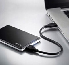 Winchester Apacer AC330 is connected to the PC via USB 3.0